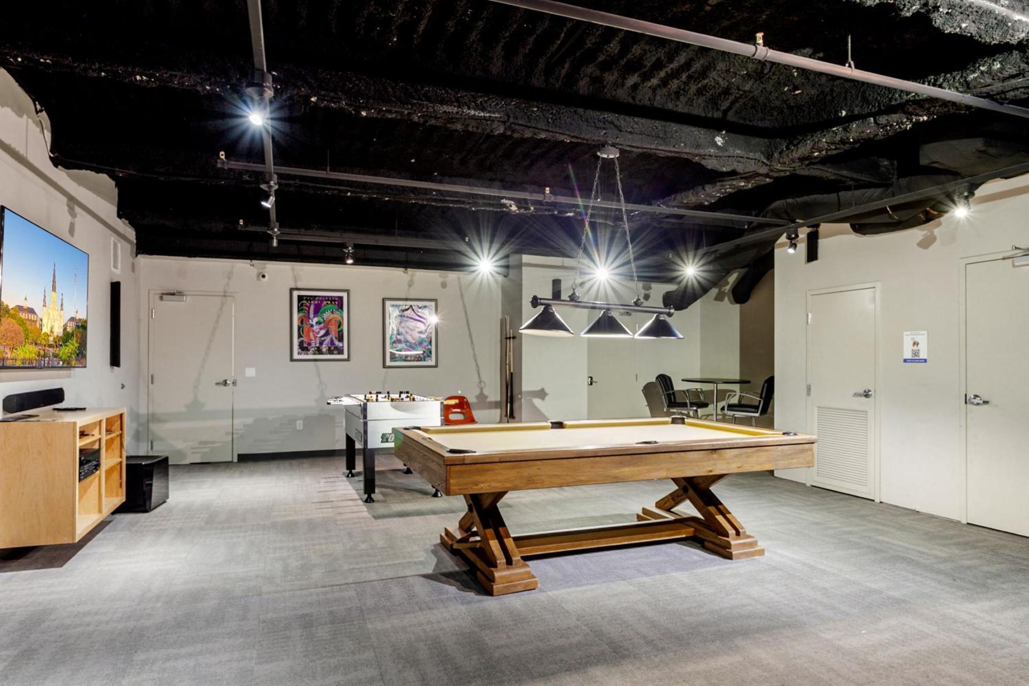 Upscale Condos And Penthouses Close To Canal And Bourbon St New Orleans Ngoại thất bức ảnh