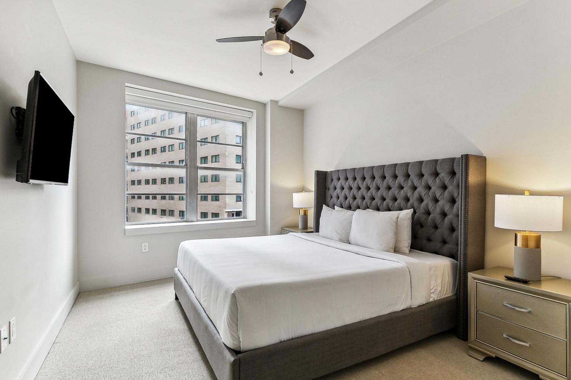 Upscale Condos And Penthouses Close To Canal And Bourbon St New Orleans Ngoại thất bức ảnh