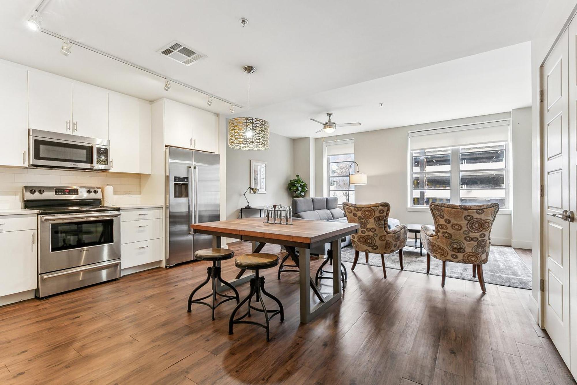 Upscale Condos And Penthouses Close To Canal And Bourbon St New Orleans Ngoại thất bức ảnh