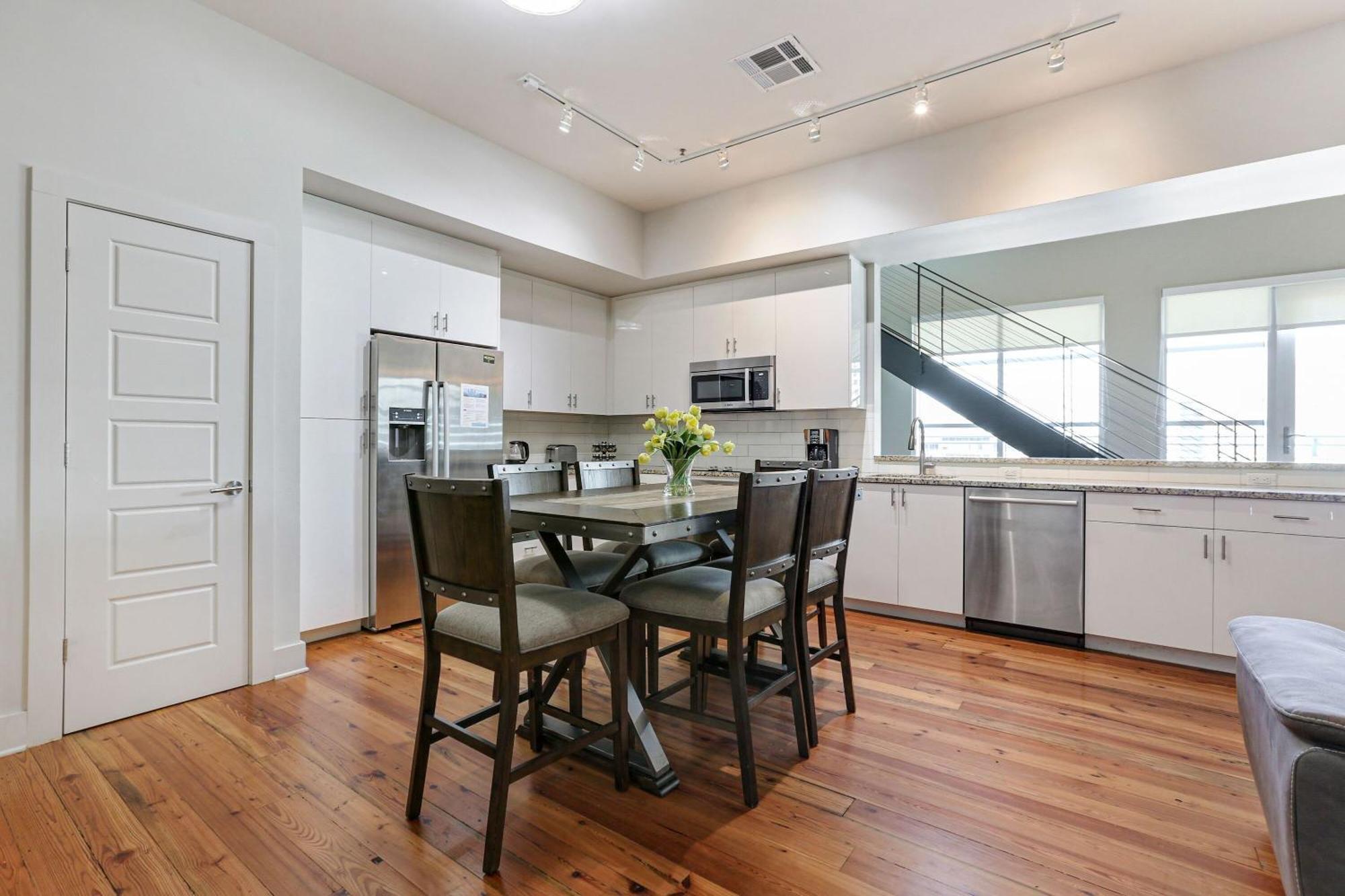 Upscale Condos And Penthouses Close To Canal And Bourbon St New Orleans Ngoại thất bức ảnh