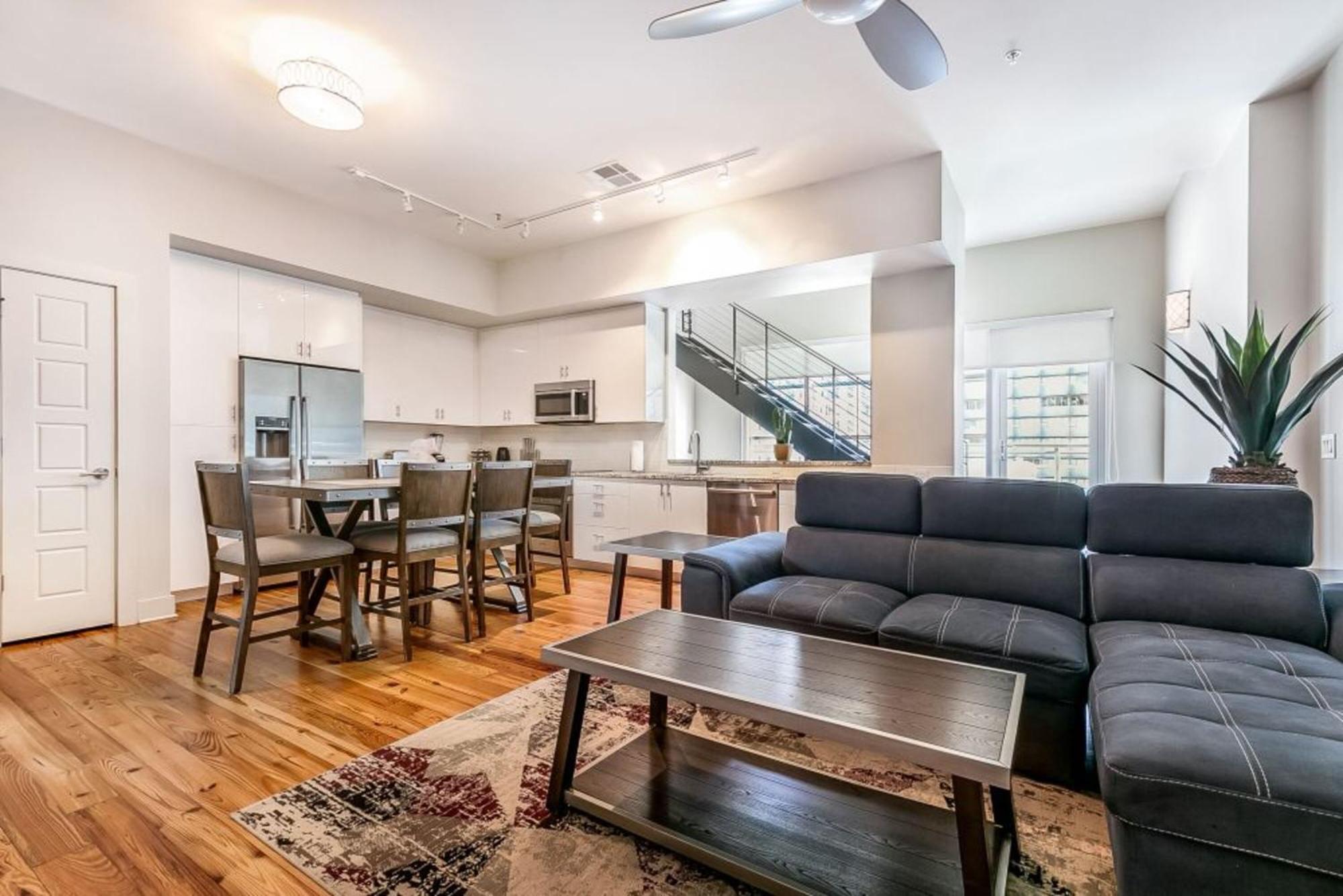 Upscale Condos And Penthouses Close To Canal And Bourbon St New Orleans Ngoại thất bức ảnh