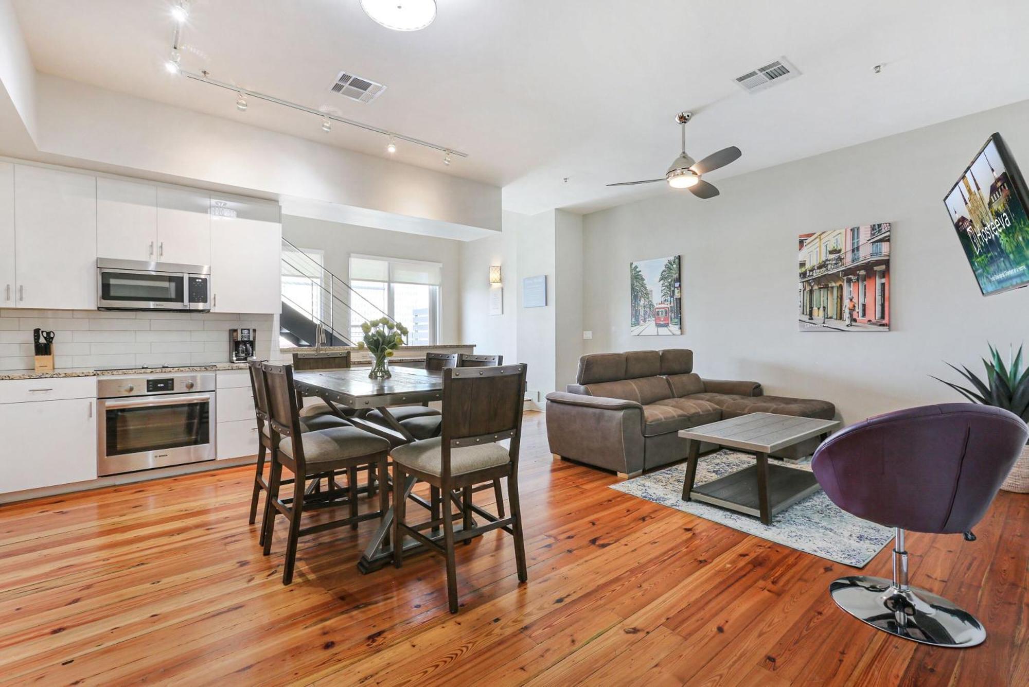 Upscale Condos And Penthouses Close To Canal And Bourbon St New Orleans Ngoại thất bức ảnh