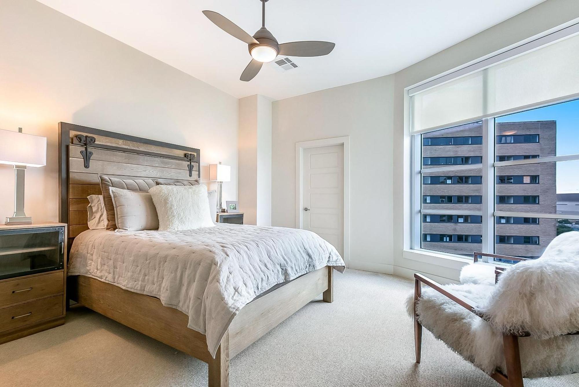 Upscale Condos And Penthouses Close To Canal And Bourbon St New Orleans Ngoại thất bức ảnh
