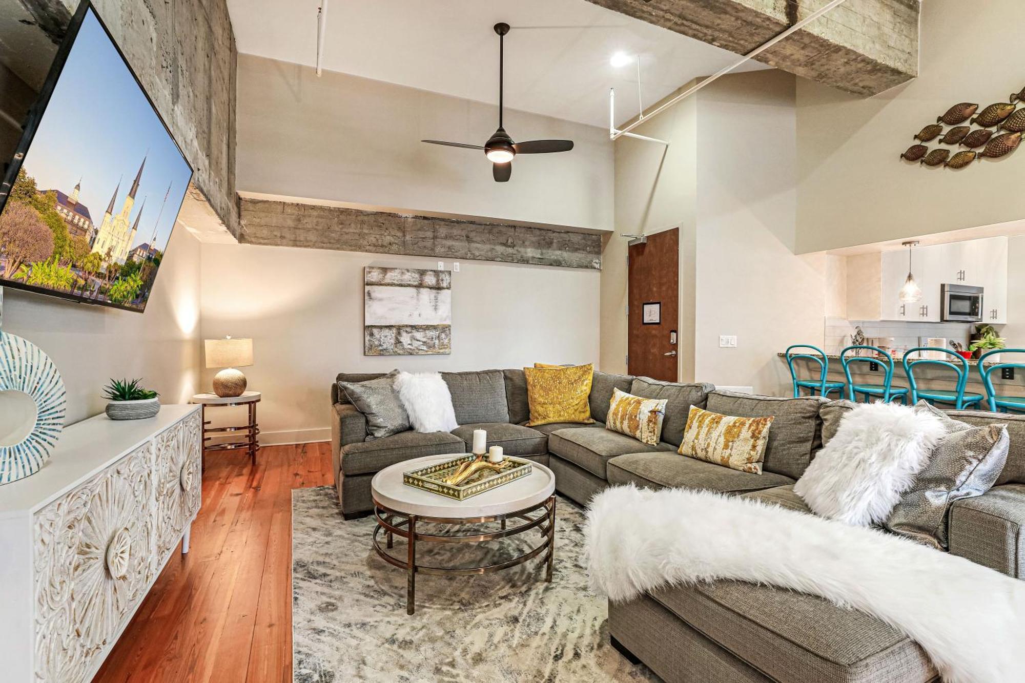 Upscale Condos And Penthouses Close To Canal And Bourbon St New Orleans Ngoại thất bức ảnh