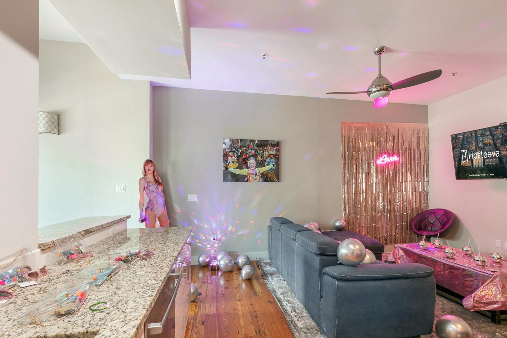 Upscale Condos And Penthouses Close To Canal And Bourbon St New Orleans Ngoại thất bức ảnh