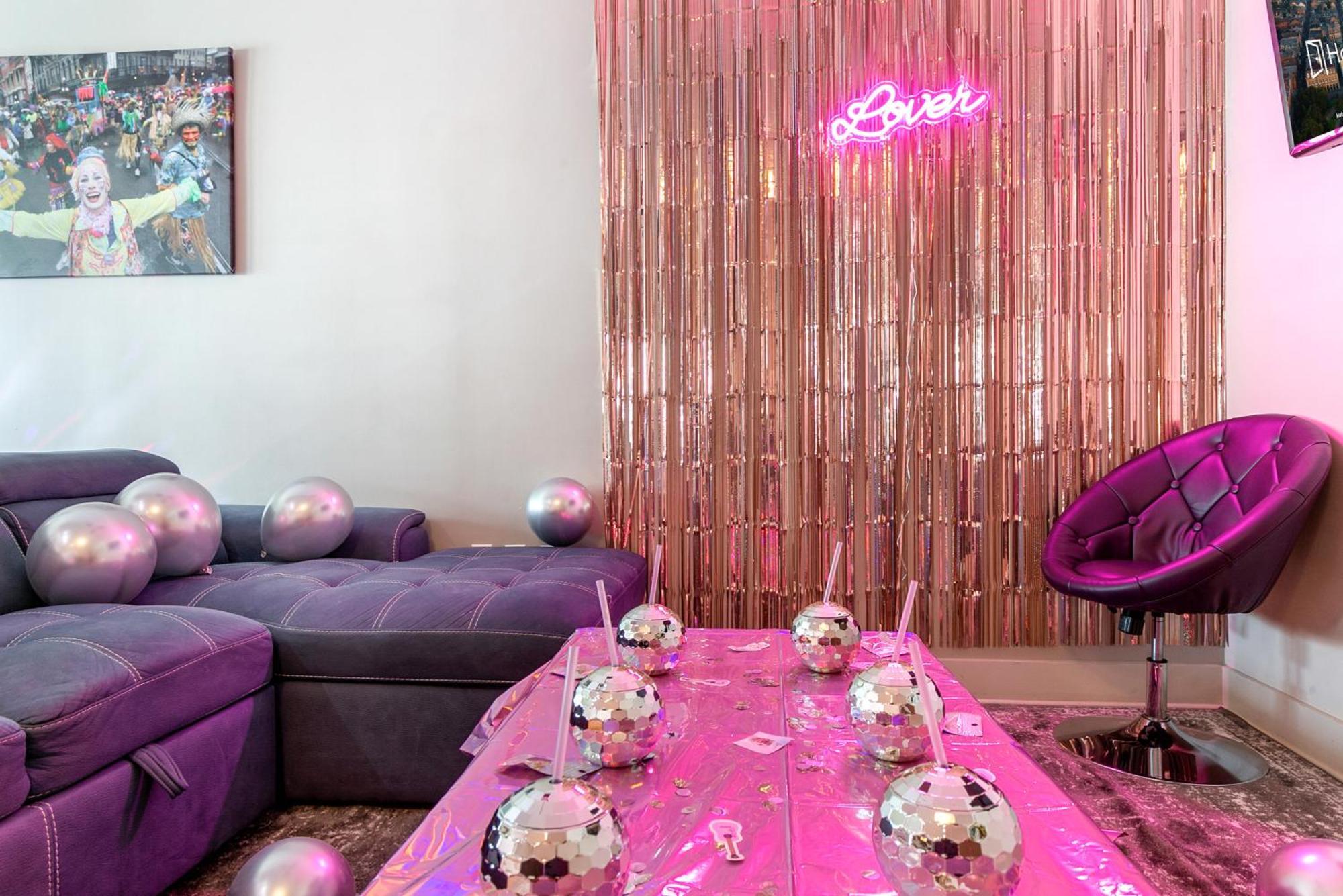 Upscale Condos And Penthouses Close To Canal And Bourbon St New Orleans Ngoại thất bức ảnh