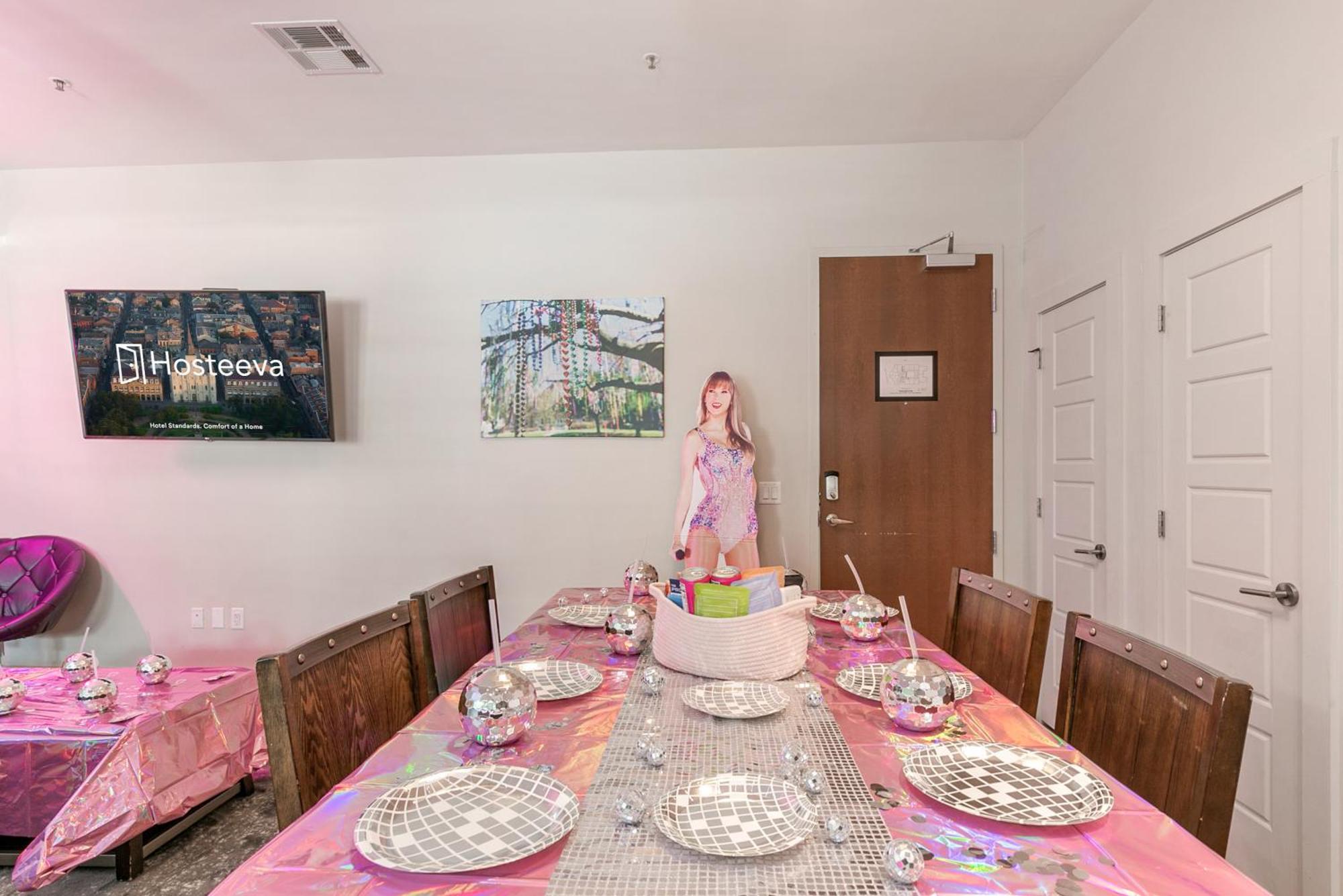 Upscale Condos And Penthouses Close To Canal And Bourbon St New Orleans Ngoại thất bức ảnh